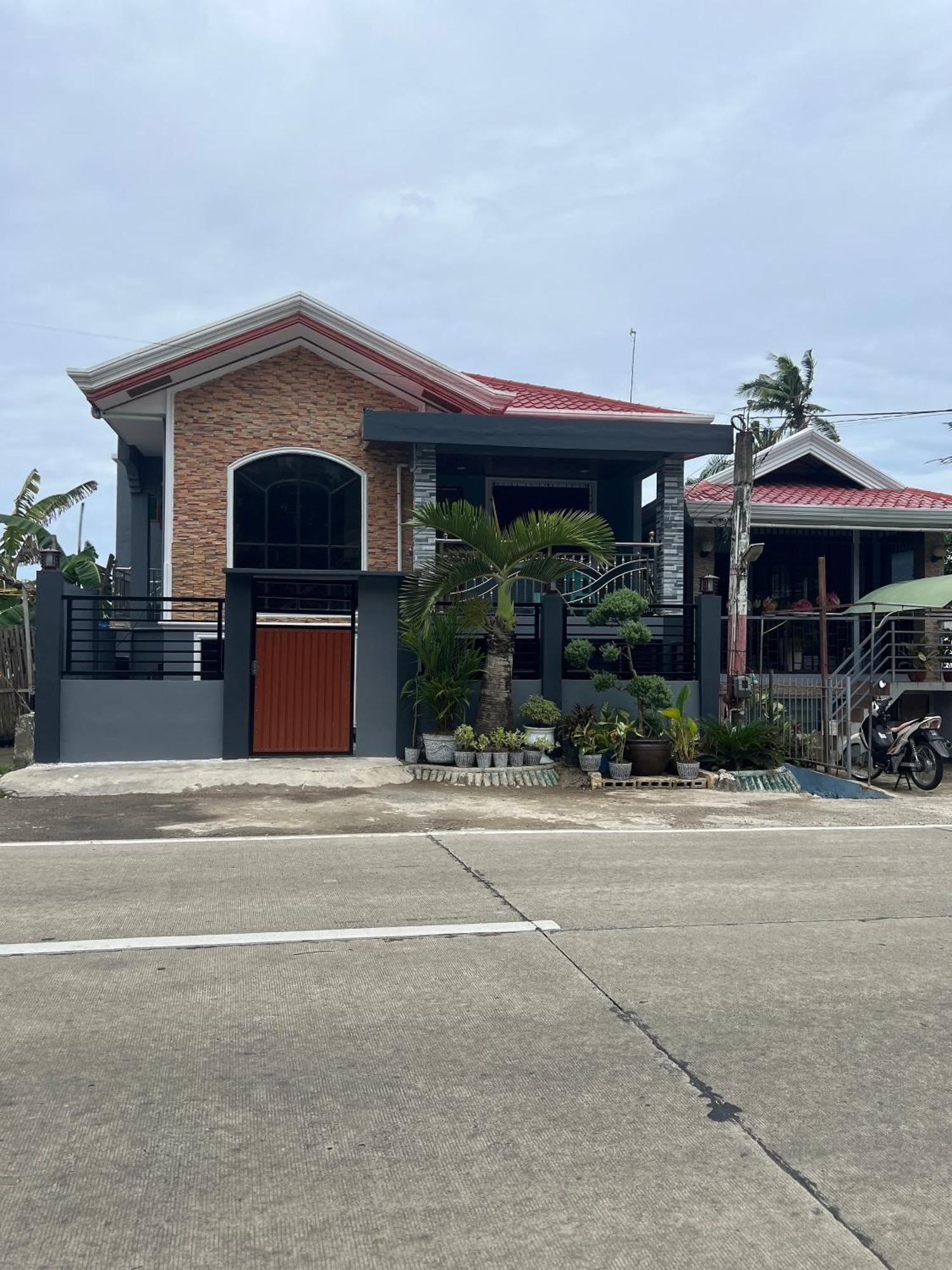 Отель Luxury Vacation House Oceanfront In Lila, Bohol Экстерьер фото